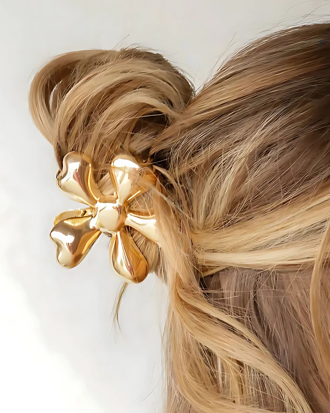 Choose your favorite Silver and Gold hairclip! Available in small and large sizes