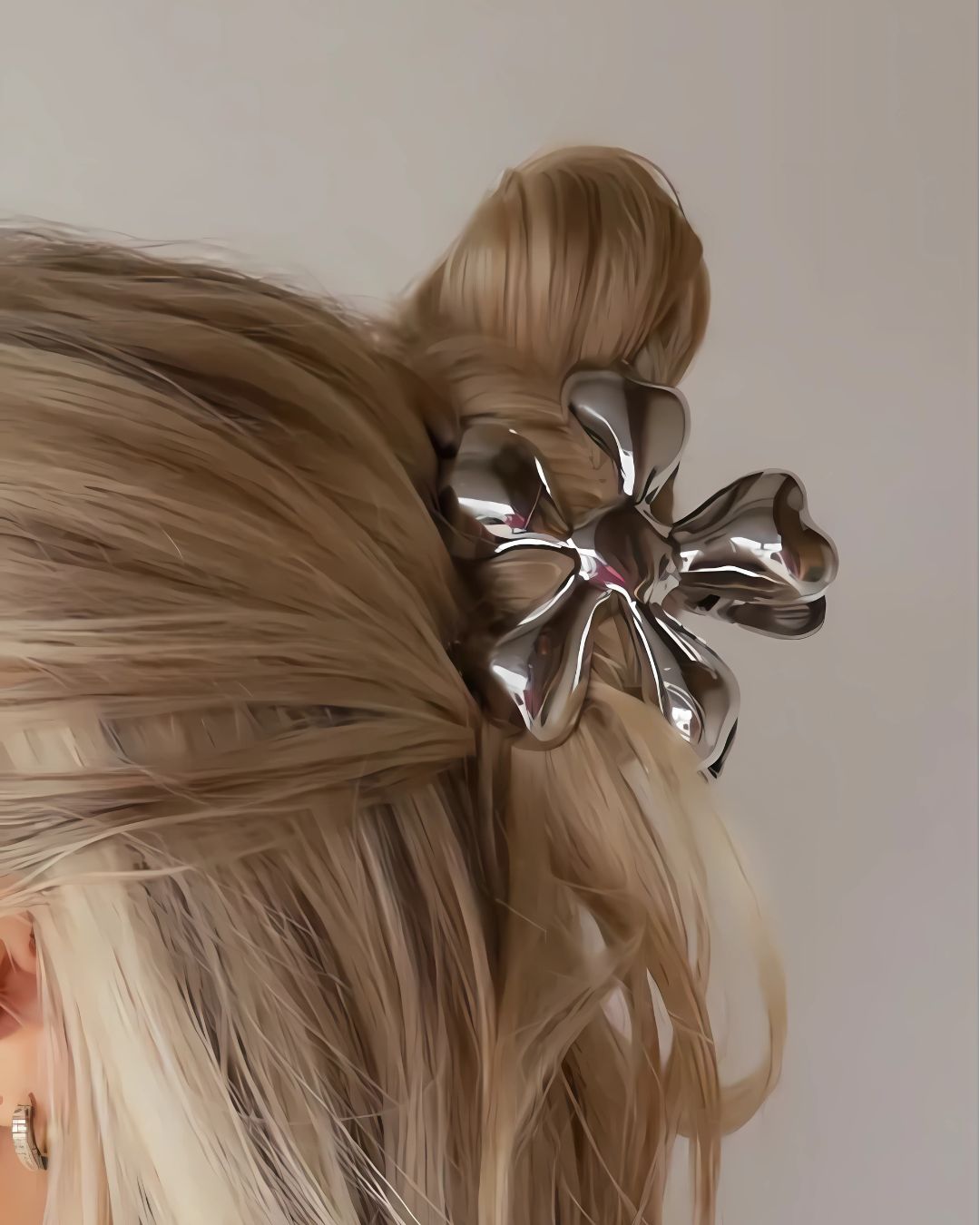 Choose your favorite Silver and Gold hairclip! Available in small and large sizes