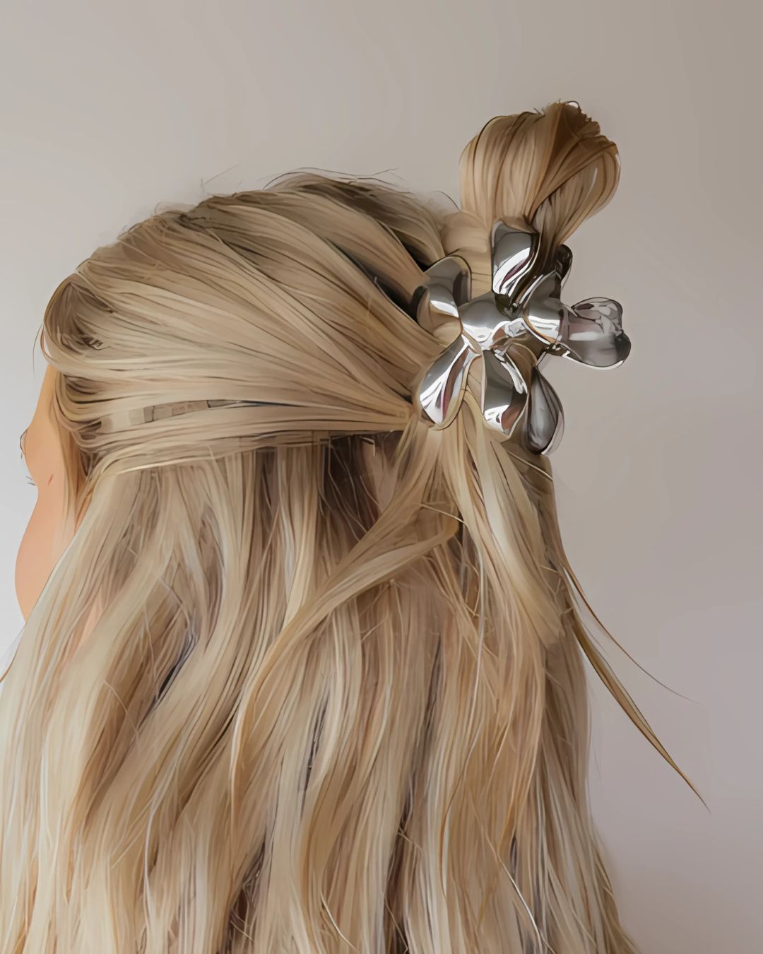 Choose your favorite Silver and Gold hairclip! Available in small and large sizes